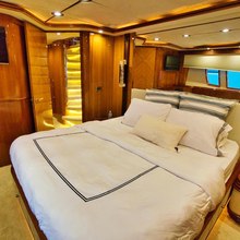 YCM 105 Yacht 