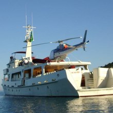 Deslize Yacht Aft