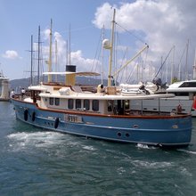 Larimar Yacht 