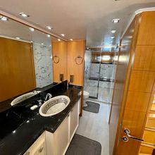 Seven Yacht 
