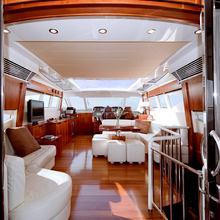 Trilly Yacht 