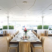 H Yacht Outdoor dining table