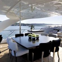 Sun Glider II Yacht Exterior Dining