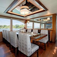 Zephyr Yacht 