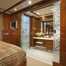 El Yacht Guest Stateroom - Bathroom Doors Open