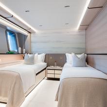 M Yacht 
