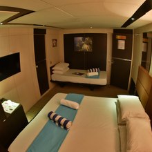 Honors Legacy Yacht 