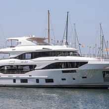 Lucia Yacht 