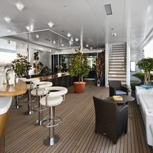 Samar Yacht Bar