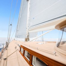 Halekai Yacht 