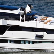 Sea Glass Yacht 