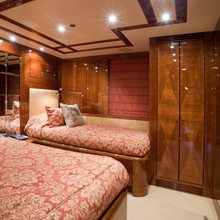 Coco Veinte Yacht Twin Stateroom