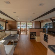 Bella Luna Yacht 