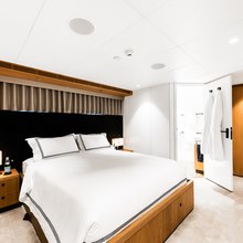 Evolution Yacht 