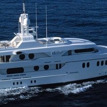 Mercury Yacht Running Shot - Profile