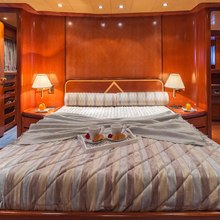 Marvi De Yacht 
