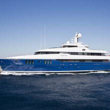 Sarah Yacht Exterior Shot