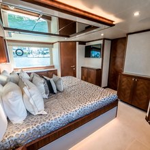 Live Mas Yacht 