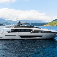 Charlie Yacht 
