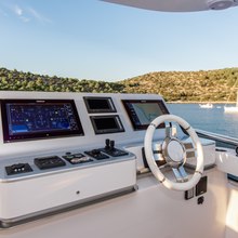 Chillin' Yacht 