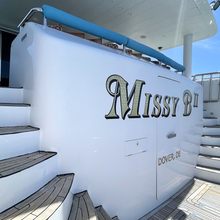 Missy B II Yacht 