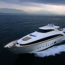 Freedom 717 Yacht 