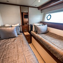 Clarity Yacht 