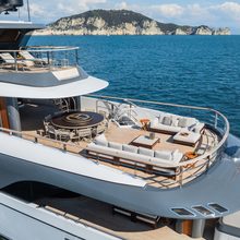 Navis Yacht 