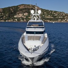 Seven S Yacht Front View