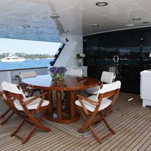 Sea Lady II Yacht Deck Dining