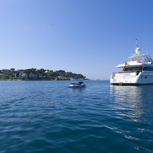 Manara Yacht 