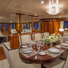 Moon River Yacht 