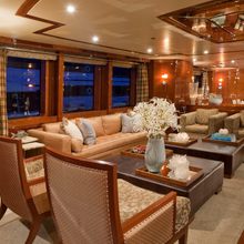 Coco Veinte Yacht Salon - Seating