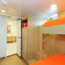 Pinguino Explorer Yacht 
