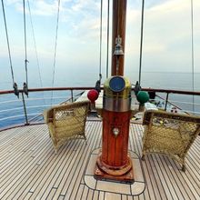SS Delphine Yacht Exterior Seating