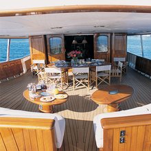 Arriva Yacht Exterior Seating
