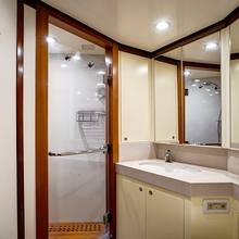 Silent World Yacht 