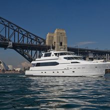 AQA Yacht 
