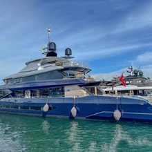 Queen Yaz Yacht 