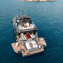 X Seven Yacht 