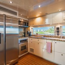 Two Seas Yacht 