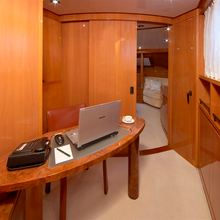 Solona Yacht 
