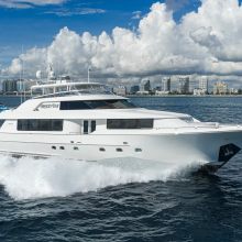 Breezy Day Yacht 