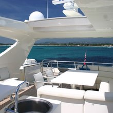 Larmera Yacht 