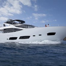Lola 11 Yacht 