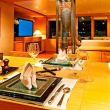 Falco Moscata Yacht Dining