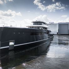B Yacht 