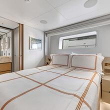 Pearl Yacht 
