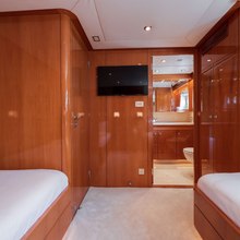 Heron Yacht 