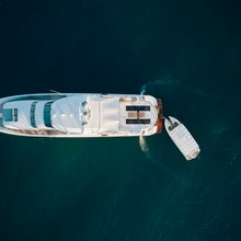 Flying Fish Yacht 